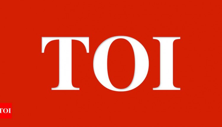 Pejawar Mutt seer wins arm-wrestling match with student | Mangaluru News