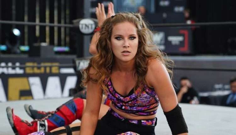 Tesha Price signs with WWE